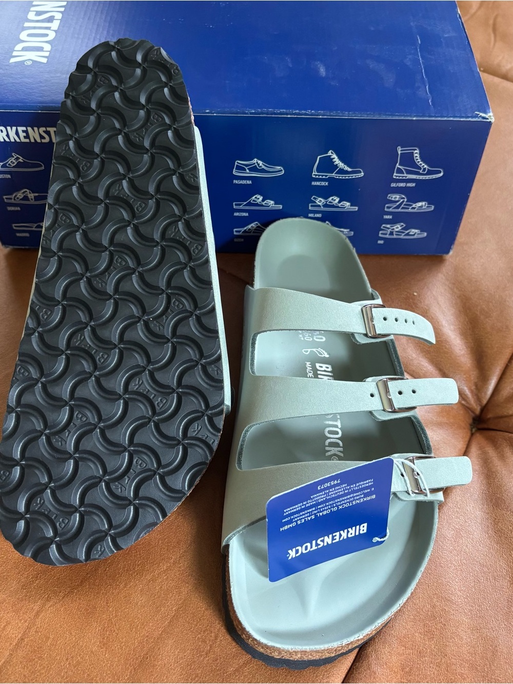 NWT Birkenstock Florida Fresh pure sage with Black Outsole Sandals Sz 40 - Picture 4 of 7